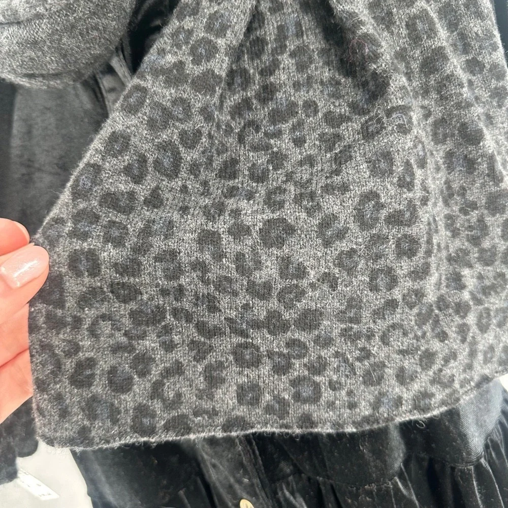 NWT Autumn Cashmere Leopard Print Scarf‎ 100% Pure Cashmere Gray One Size